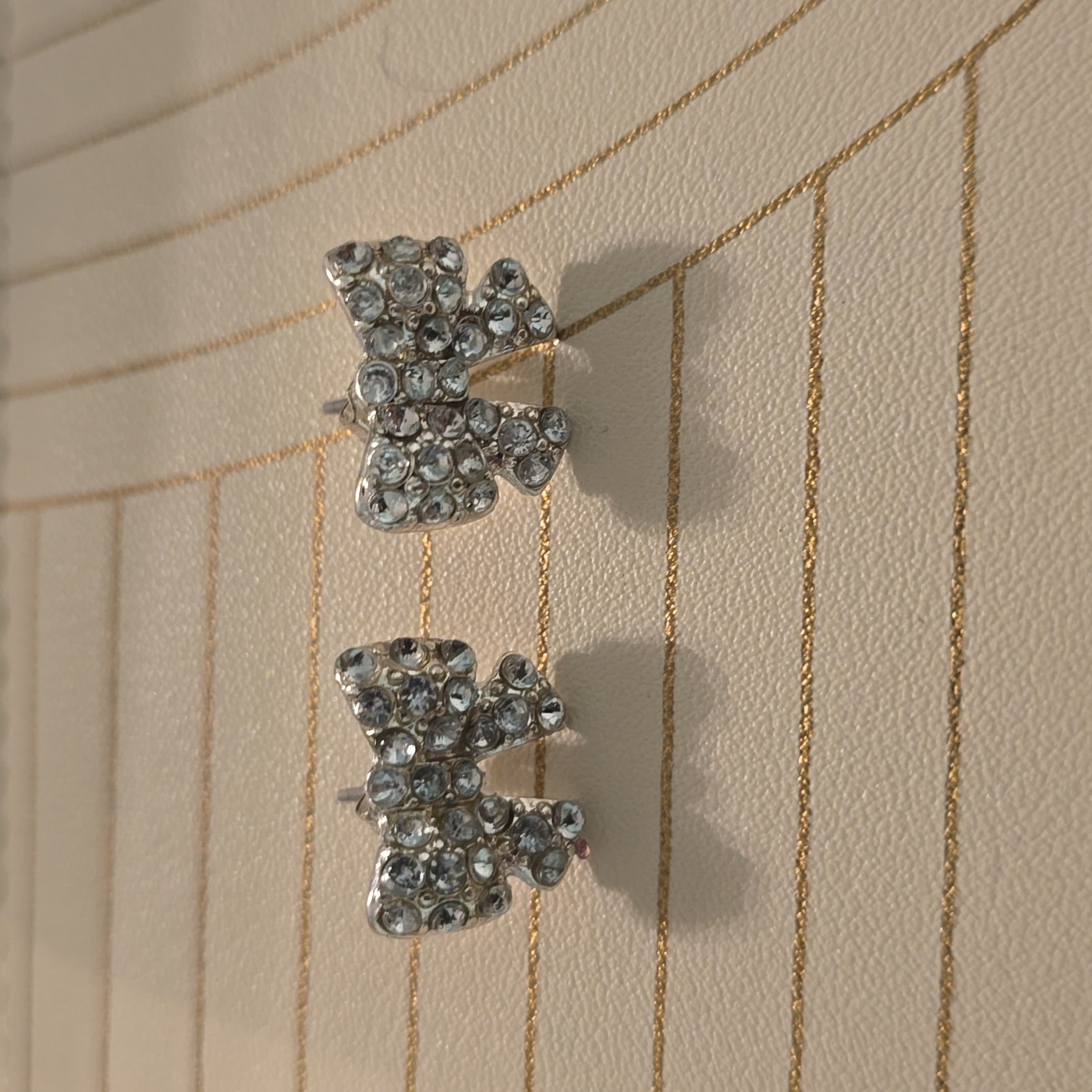 Womens Silver Sparkly Stud Bow Earrings 10$